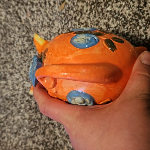 Vintage pink piggy bank. Pink with blue flowers on it - Picture 6 of 8